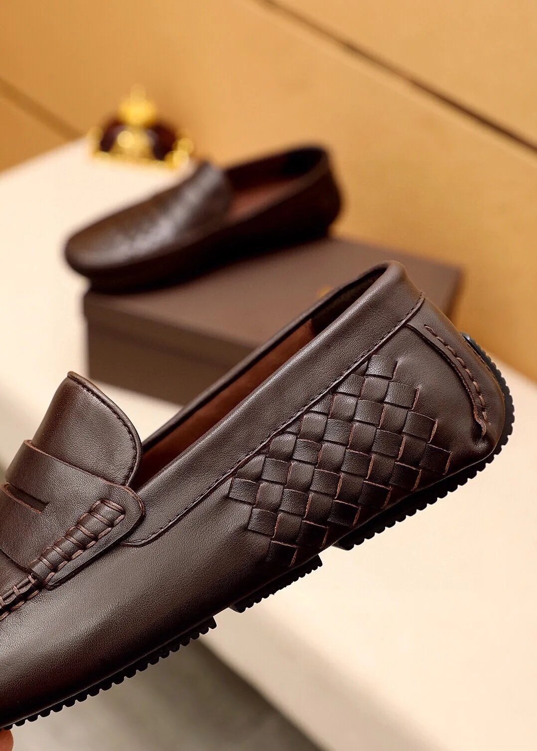 Men's shoes 💰: 500 💰💐 BV men's slip-on shoes® [BOTTEGA VENETA] official website counter new model, one-to-one mold opening ⚠Italian calfskin ➕embossed ➕cow 🐂 leather lining. Driving slip-ons, available at counters, sizes 38～44 (45🉑️customized)